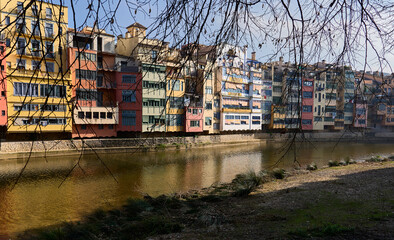 View of Girona (Girona, Spain), January 15, 2026. The Onyar River flows through Girona (Gerona in Spanish). The colorful houses are one of the most typical images of the city.