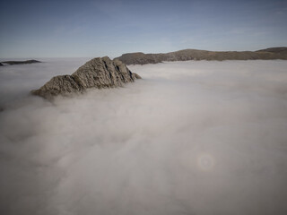Obraz premium Amazing mountains of Snowdonia in the UK, wirth cloud inversion weather