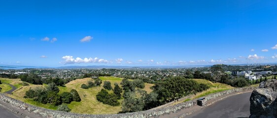 Obraz premium a view of a city from a hill
