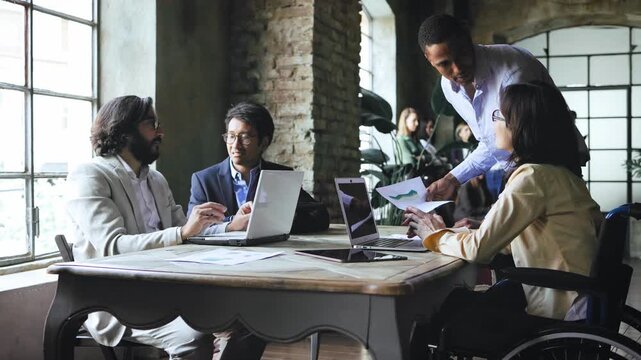 Multigenerational business meeting - Colleagues exchanging ideas on financial project - Corporate teamwork concept