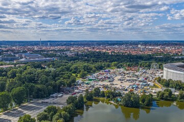 Die fränkische Metrolpole Nürnberg von oben - Dutzendteich, Volksfestplatz, Zeppelinfeld © ARochau