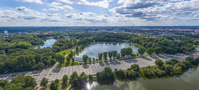 Die fr&auml;nkische Metrolpole N&uuml;rnberg von oben - Gro&szlig;e Stra&szlig;e, Dutzendteich, Volkspark, Zeppelinfeld