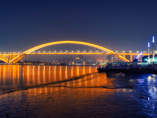 Obraz premium Night View of Lupu Bridge, Shanghai, China