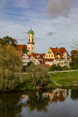 Obraz premium Traditional Bavarian architecture. View of Regensburg from the Danube River. Bavaria, Germany.