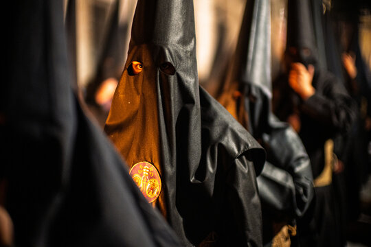 Seville Holy Week: Estudiantes Nazarenos, Candlelit Night Procession