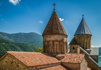 Obraz premium Ananuri Castle castle with Assumption Church on the Aragvi River in Dusheti Municipality, Georgia
