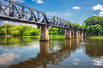 Obraz premium The Bridge Over the River Kwai in Kanchanaburi, Thailand