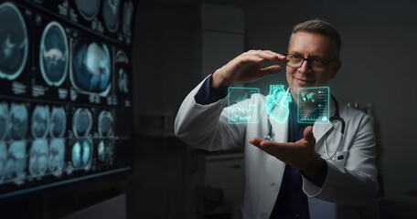 Médico observa entre sus manos una proyeccion de un holograma con información cardiaca de una paciente mujer