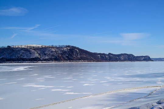 Frozen Susquehanna River in PA, USA. It is the longest river on the East Coast of the United States that drains into the Atlantic Ocean, via the Chesapeake Bay. Ice jams are a major flood threat. 