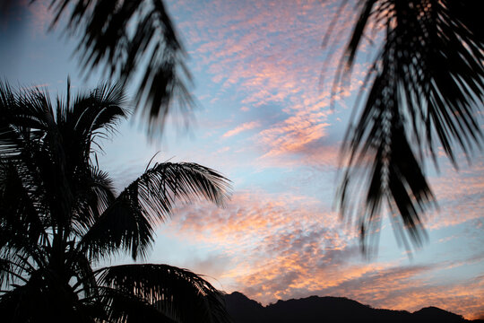 Coucher de soleil &agrave; Moorea en Polyn&eacute;sie