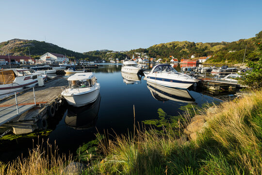 Hafen in Kirkehamm, Hidra, Vest Agder, Norwegen