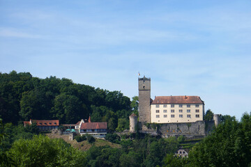 Burg Guttenberg im Neckartal