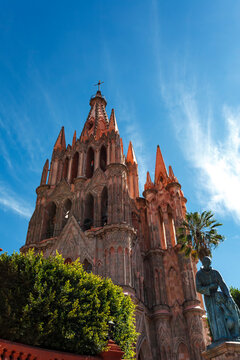 Exterior of the Parroquia de San Miguel Arc&aacute;ngel church in San Miguel de Allende, Guanajuato, Mexico, North America