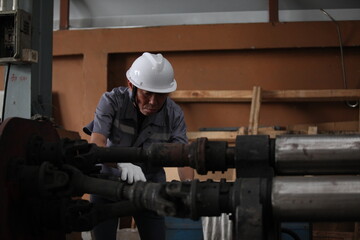 engineer team full skill quality for maintenance and training in industry factory worker , warehouse Workshop for factory operators,mechanical engineering team production.