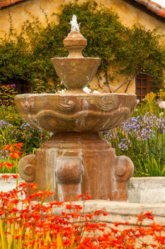 USA, California, Carmel.  The Carmel Mission, Mission San Carlos Borrom&eacute;o del r&iacute;o Carmelo, also known as "Mission San Francisco de Asis".