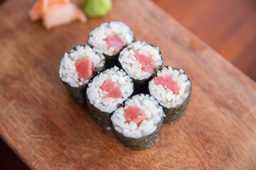 Inside out Tuna Sushi Roll © InversedSlayer