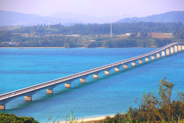 古宇利大橋（沖縄県・今帰仁村） © tk2001