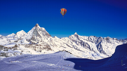 厳冬期のツェルマットリゾートの絶景