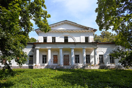 Abandoned estate of Count Rumyantsev-Zadunaisky in the village of Velikaya Topal, Bryansk region of Russia