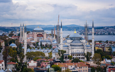 Obraz premium Aerial view of Sultan Ahmed Mosque （blue mosque）and Hagia Sophia in Istanbul
