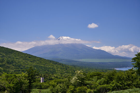 山梨県　山梨県道730号からの富士山