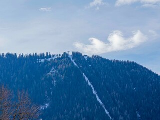 The Zwölferkopf, a spruce-covered mountain in Karwendel in Austria, overlooks Lake Achensee and Pertisau. A gondola lift (Karwendel-Cable) takes you to the summit © Marc