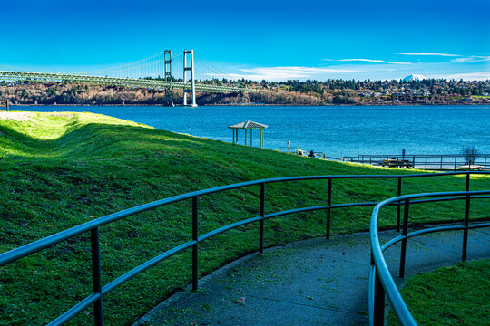 Tacoma Narrows Park