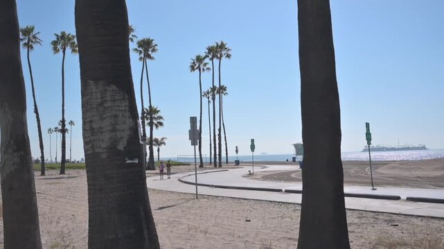 Belmont Shores,Ca United State Feb 12 2026 Capturing the Vibrant Essence of Belmont Shores of Long Beach Adventures in the Afternoon Sun