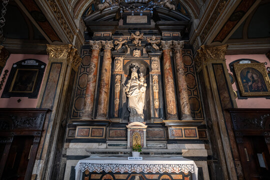 Altar of Madonna del Pilone, Chiesa di San Carlo Borromeo - Turin, Italy