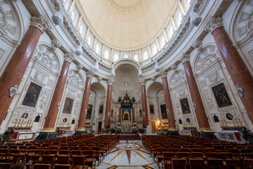 Obraz premium Interior of Basilica Sanctuary of Our Lady of Mount Carmel - Valletta, Malta