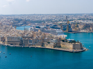 La Guardiola lookout turret - Senglea, Malta © demerzel21