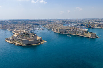 Obraz premium Aerial view of Valletta peninsula and Grand Harbour - Valletta, Malta
