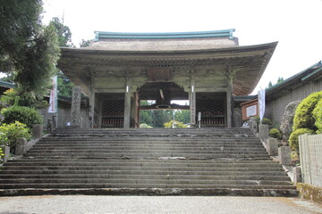 Fototapeta premium 四国別格霊場第7番札所「出石寺」仁王門