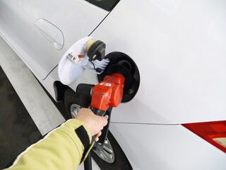 自家用車への給油