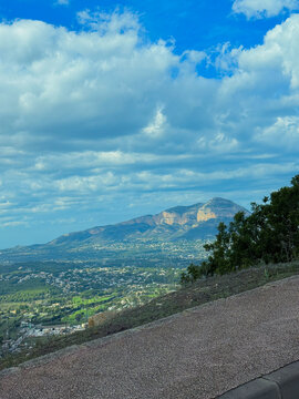 Carretera del Puig, 03726 Benitachell, Alicante, Spain .
October 20, 2025
Beautiful view from above the city. Green landscape in Spain. road to the mountains