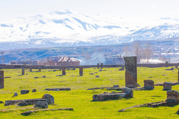 Obraz premium Ahlat, which was the capital and one of the largest provinces in the region in the 13th century, maintained its importance as a frontier city during the Ottoman period.