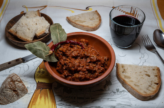 A typical dish of the cuisine of Campania: neapolitan pork soffritto