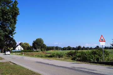 Fahrbahn, Ortseingang, Stadt, Himmel, Natur