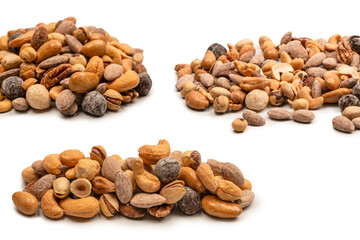Obraz premium A group of almonds, pistachios, walnuts, macadamia, cashews.