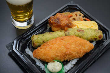 定番の海苔弁当