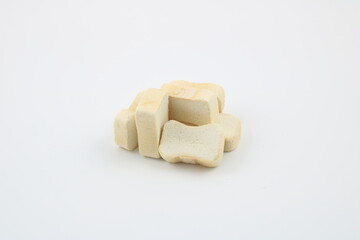 乾燥保存が可能な伝統食材のすき焼き用の麩