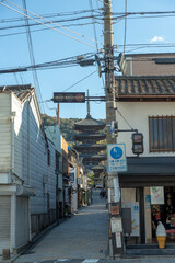 Fototapeta premium kyoto,Japan -December,22: The Yasaka Pagoda(Hokanji), is a popular tourist attraction, the Yasaka Pagoda, also known as Tower of Yasaka and Yasaka-no-to, is a Buddhist pagoda located in Kyoto City, Ja