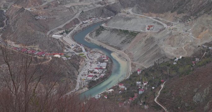 Color Change in Coruh River Due to Road Construction in Artvin
