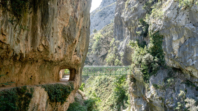 Ruta del Cares cliff trail and bridge in Asturias