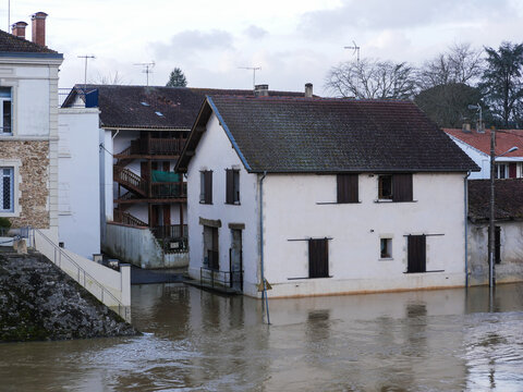 Ville de Tartas, subissant les d&eacute;bordements de la midouze, suite &agrave; la temp&ecirc;te Nils, F&eacute;vrier 2026