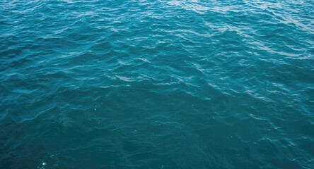 Obraz premium serene aquamarine ocean with soft wave textures