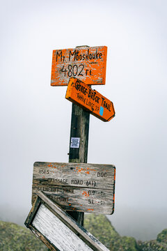 Mt. Moosilauke summit sign