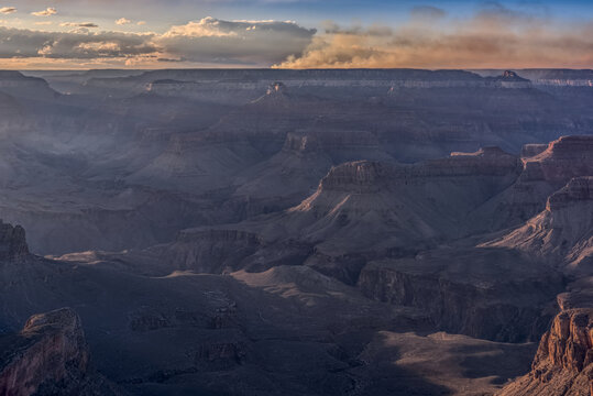 Smoke from the Dragon Bravo wildfire burning on the North Rim of Grand Canyon, Arizona, USA