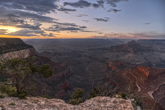 Smoke from the Dragon Bravo wildfire burning on the North Rim of Grand Canyon, Arizona, USA