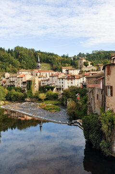Village of Olliergues on the Dore river, Livradois-Forez Regional Nature Park, Puy-de Dome department, Auvergne region, France, Europe